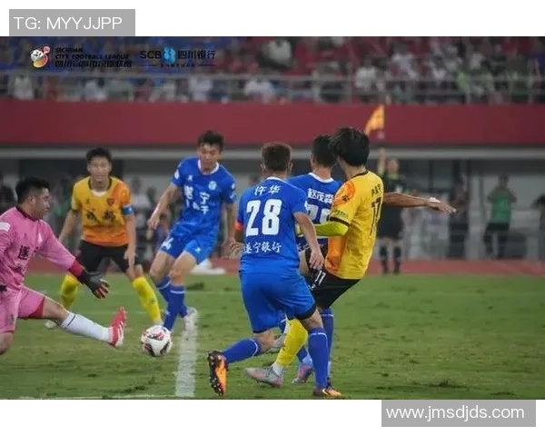 成都足球队的默契配合与战术创新探讨 成都足球队的默契配合与战术创新探讨