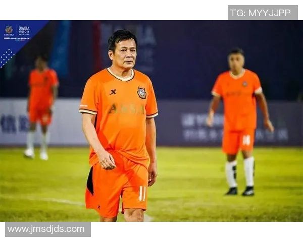 足球明星亮化框点亮绿茵场魅力展现足球文化新风尚