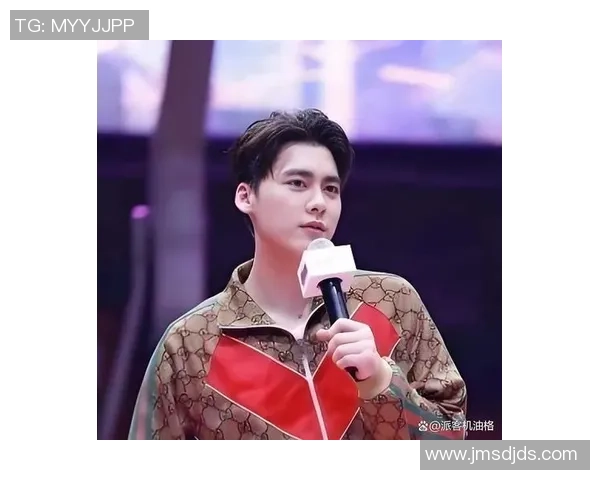 足球明星李易峰的传奇之路与场外生活的精彩瞬间揭秘